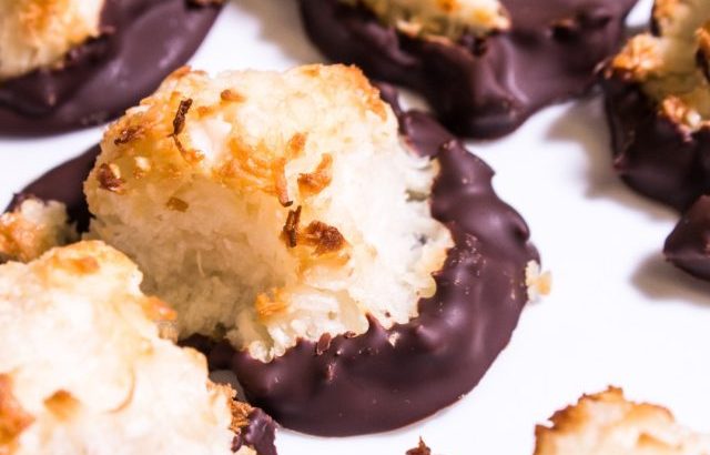 How to make Dark Chocolate-Dipped Coconut Macaroons